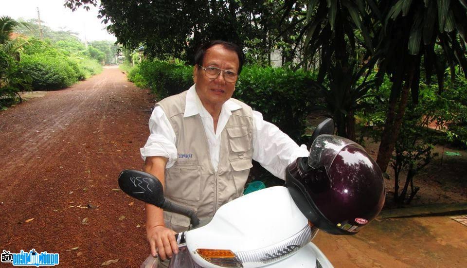 A new photo of Nhat Tuan- Famous writer Hanoi-Vietnam