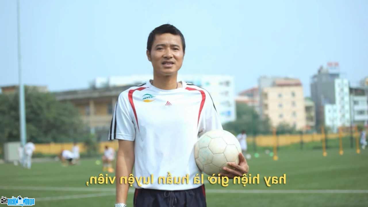 Cầu thủ Nguyễn Hồng Sơn- trên sân cỏ