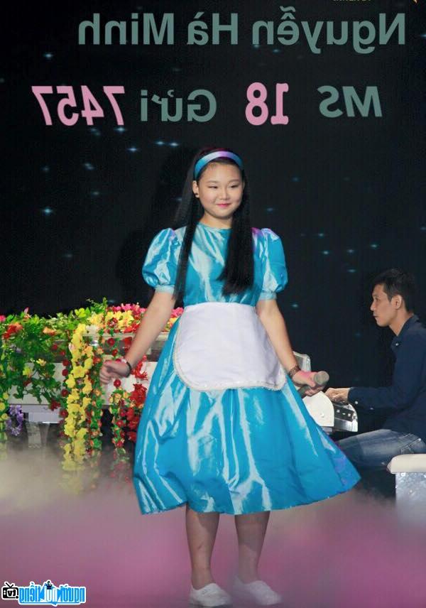 A new photo of Nguyen Ha Minh - Famous child singer Hanoi-Vietnam