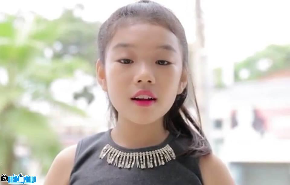  beautiful Pham Phuong Khanh in MV