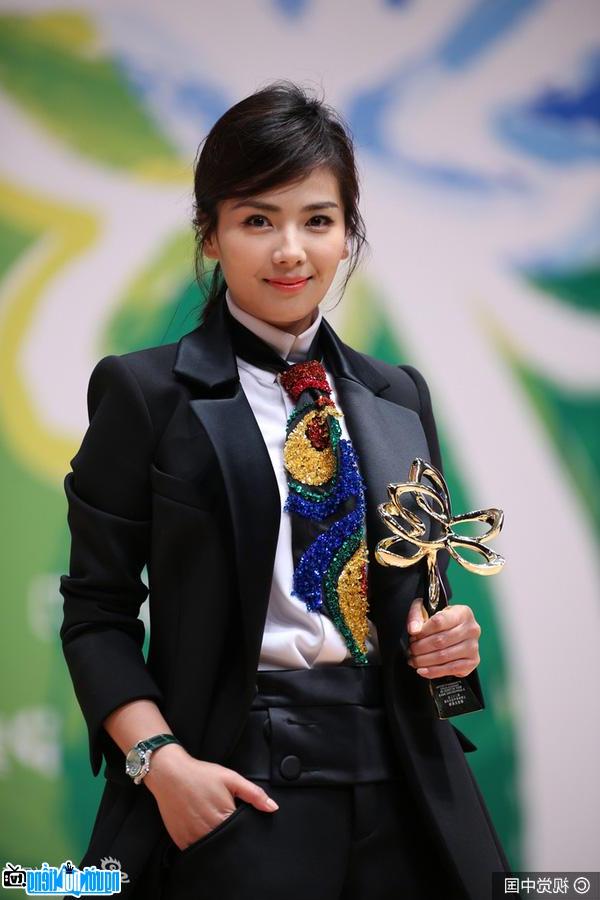 Liu Tao- received the Chinese Famous Actress Award