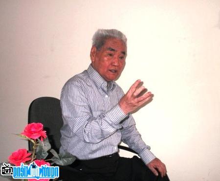  Picture of Writer Luong Si Cam