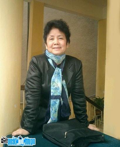 Picture of Poet Bui Kim Anh