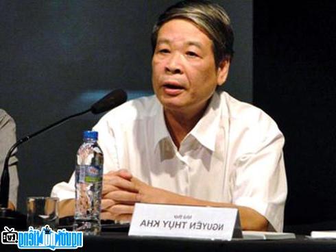  Picture of Poet Nguyen Thuy Kha