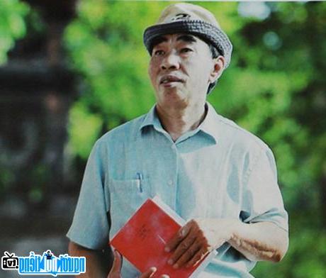 Hình ảnh về Nhà thơ Hoàng Trần Cương
