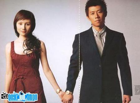 Latest picture of Actress Yuanquan and her husband