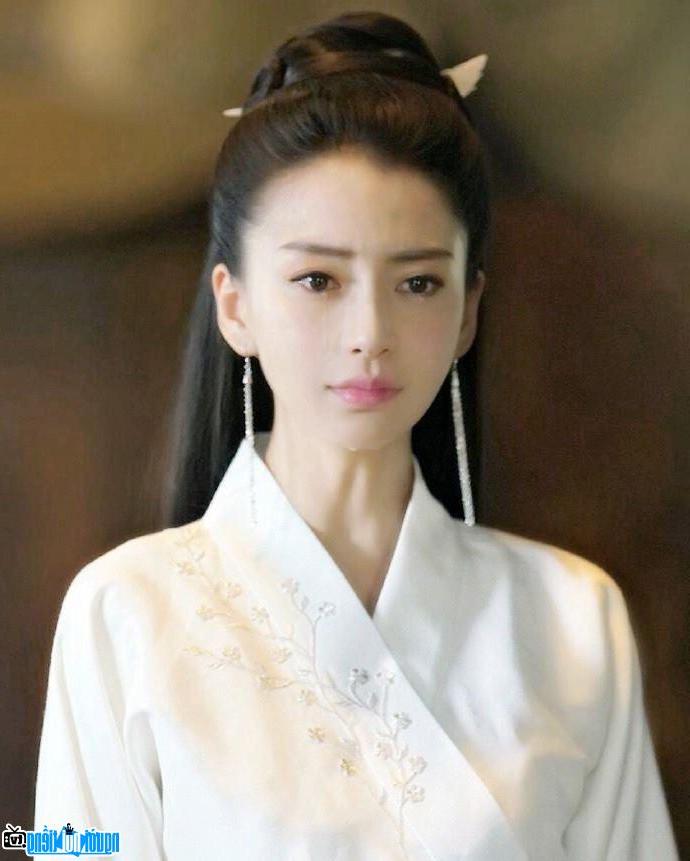 A picture of Angelababy in a TV series