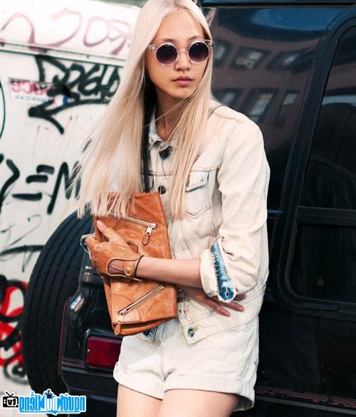 Park Soo Joo is cold and beautiful in a fashion shot