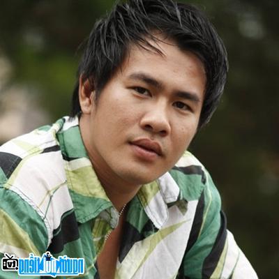  Singer Duc Tien - Famous singer in Quang Ninh