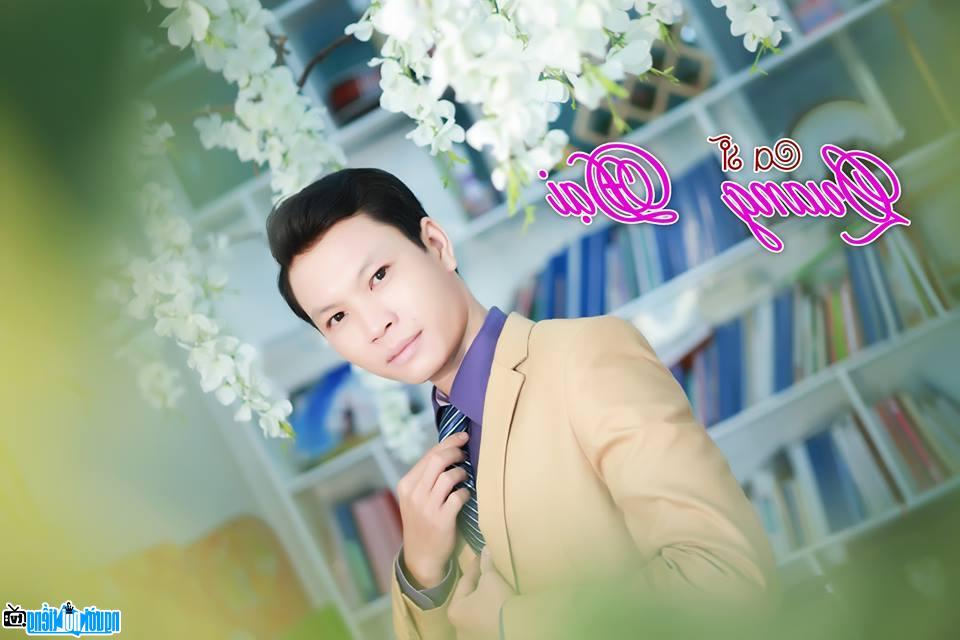  Quang Dai's image in the new album