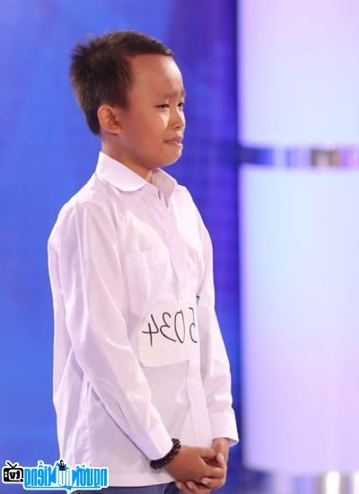 Picture of Singer Ho Van Cuong in the Vietnamese preliminary round Male Idol Kid