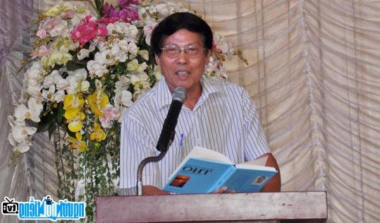 New picture of Poet Nguyen Vu Tiem