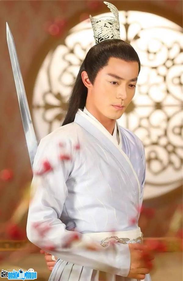 Handsome look of famous actor Huo Jianhua