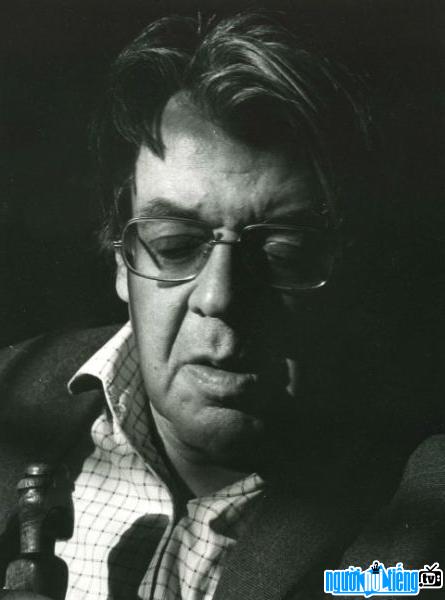 A picture of Poet Erich Fried