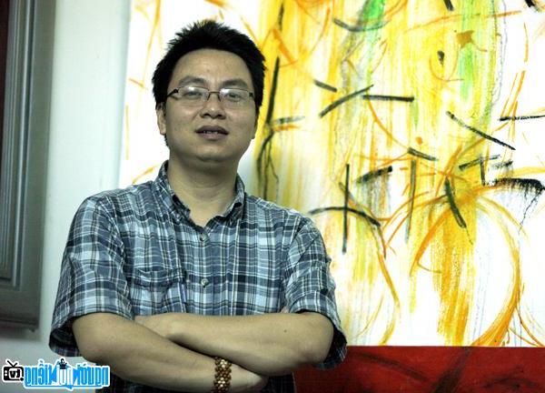 One picture Portrait photo of Writer Nguyen Dinh Tu