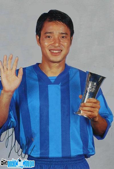 Nguyen Hong Son received Award