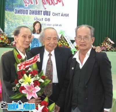  Poet Luu Trung Duong and friends