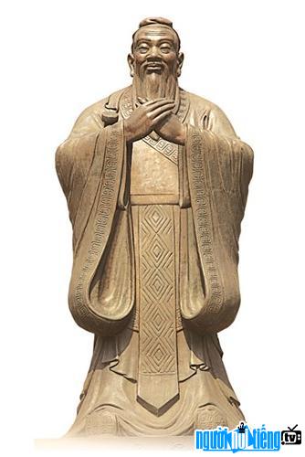  Statue of Confucius