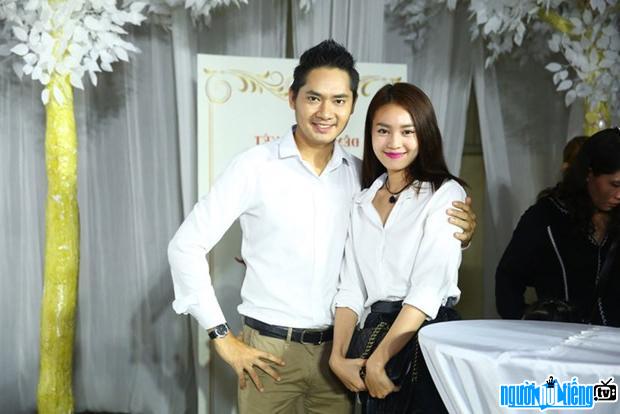 A photo of actor Minh Luan and his girlfriend Ninh Duong Lan Ngoc