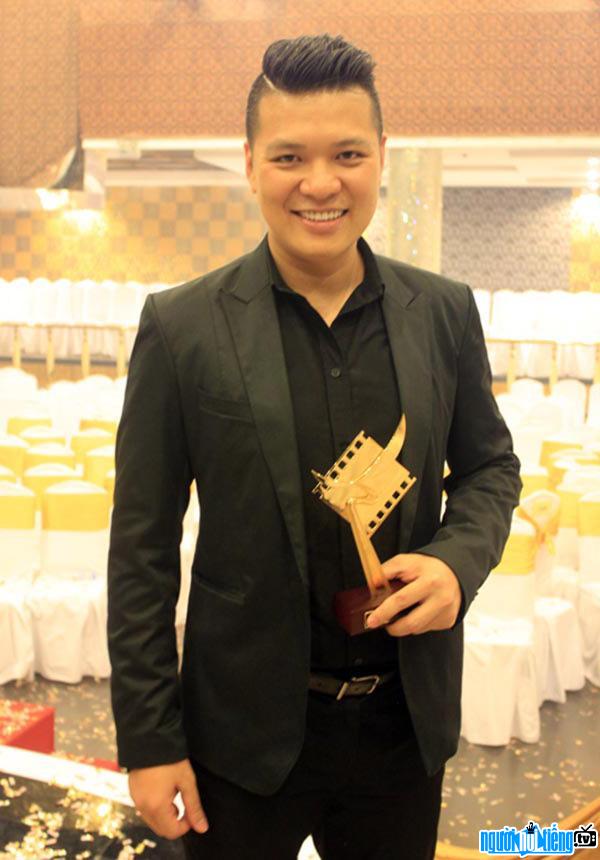  Picture of director Cuong Ngo at a film awards ceremony