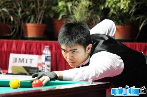 Nguyen Quoc Nguyen is a strange star of Vietnamese billiards.