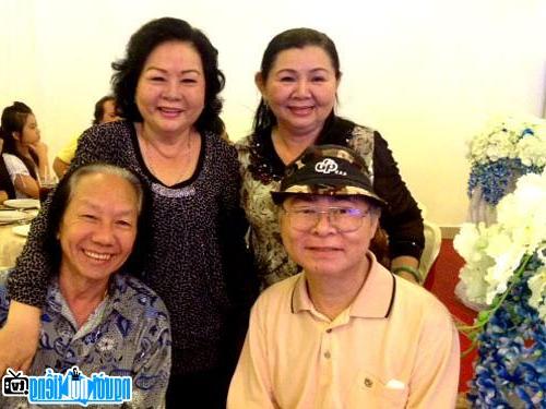 Nghệ sĩ nhân dân Thanh Tòng trong buổi sum họp gia đình