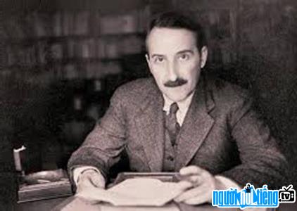  Work desk of journalist Stefan Zweig