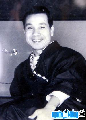  Young image of painter Nguyen Khang