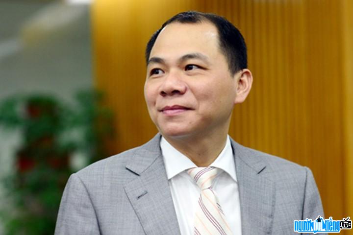  Pham Nhat Vuong is the first Vietnamese businessman to enter the list of world entrepreneurs