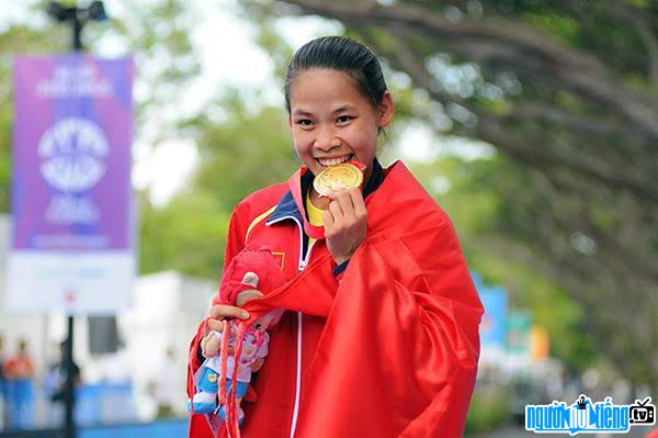 Nguyen Thi Thanh Phuc won gold medal in 20km walking.