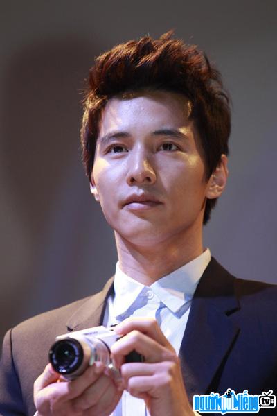 Won Bin's beauty makes millions of girls suffer