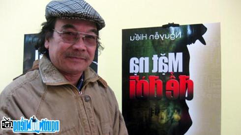  Writer Nguyen Hieu and the cover of the book The Mask for Life