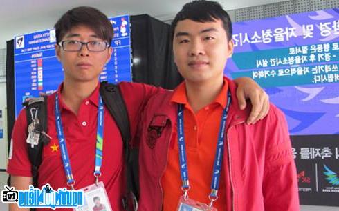  Two gunners Hoang Phuong and Thanh Tu.