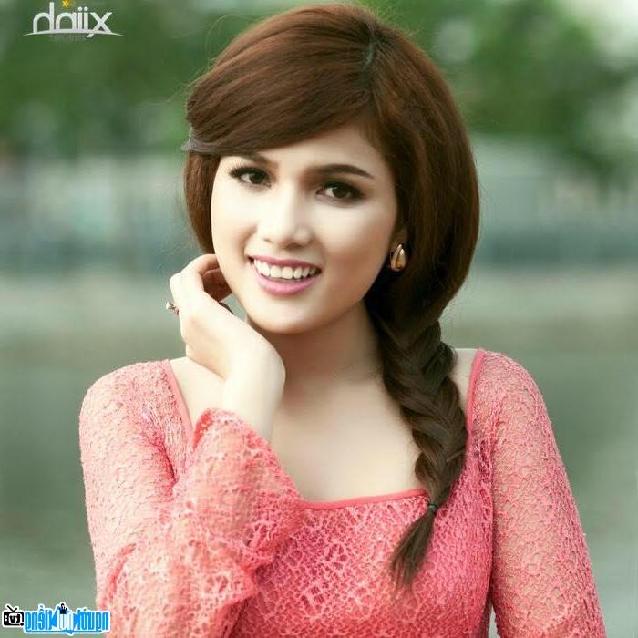  Picture of Mai Yen Chi - famous singer Dong Nai