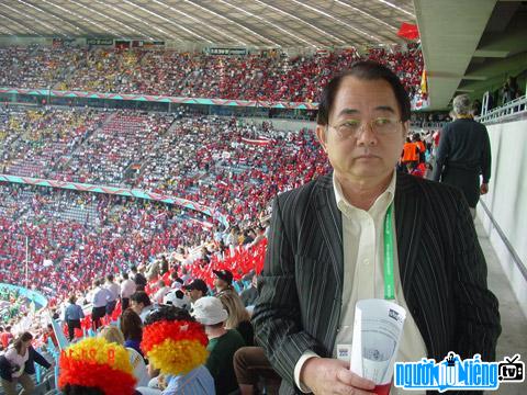  journalist Vu Cong Lap working at the 2004 World Cup (Germany)