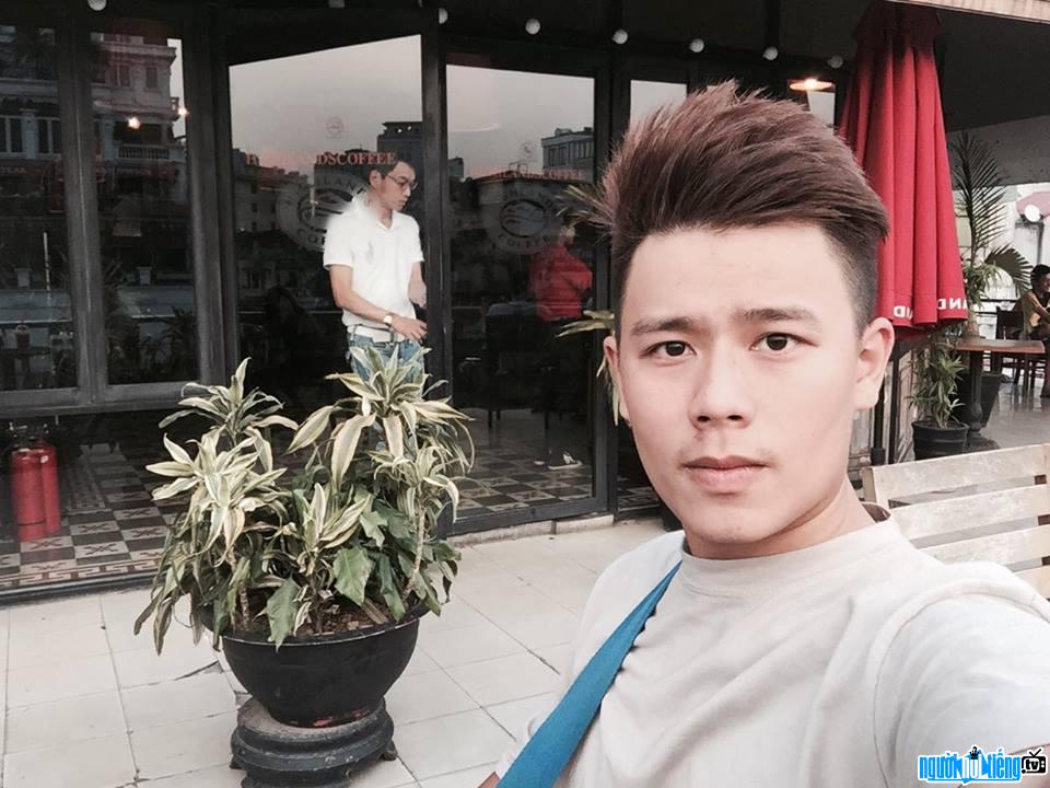 Hình ảnh selfie của MC Trần Anh Huy