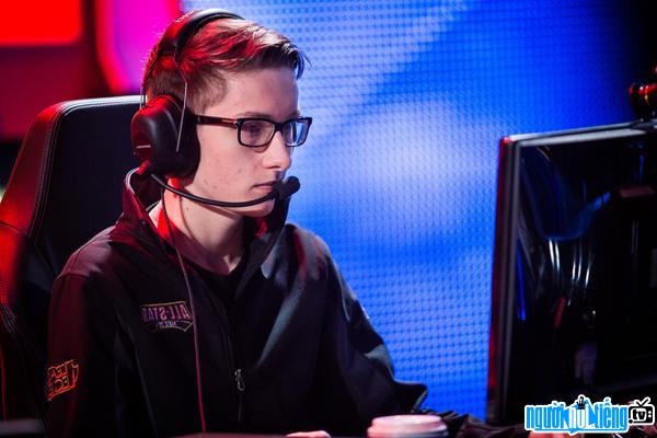 Latest image of LOL player Bjergsen