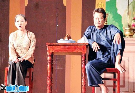  Artists husband and wife Thanh Nam & Y Phuong in the play "Remembering"