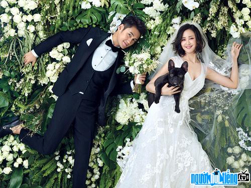 Bộ ảnh cưới đẹp lung linh của căp đôi Viên Hoằng - Hâm Nghệ.
