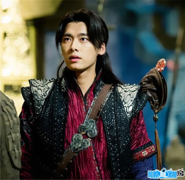  Li Dich Phong in the movie Ancient Sword