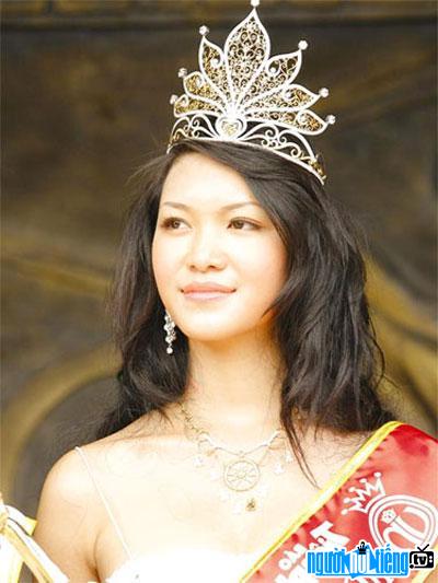  Tran Thi Thuy Dung - Da Nang beauty crowned Miss Vietnam 2008