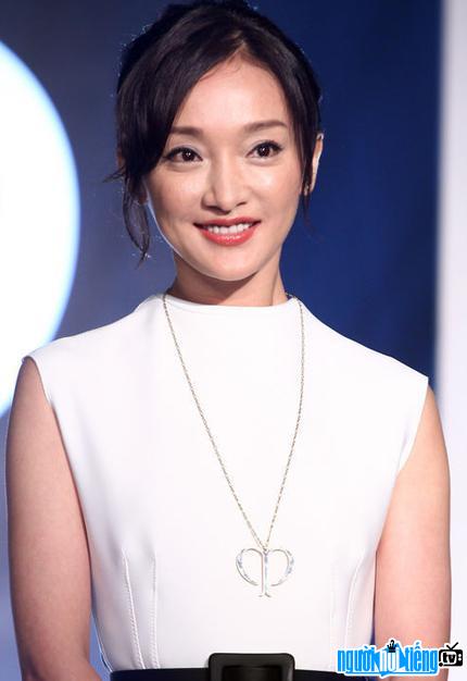 The radiant smile of the actress Chau Tan