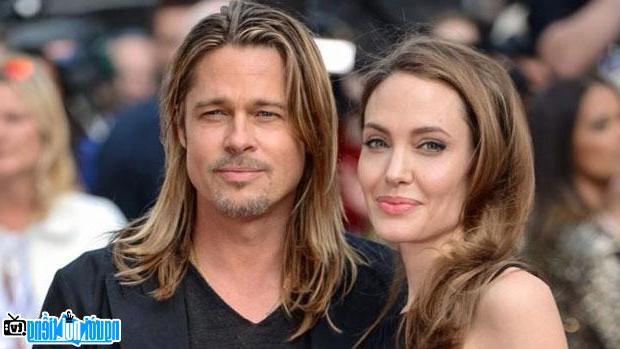 Brad Pitt và Angelina Jolie thời còn mặn nồng