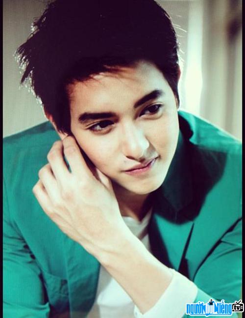 James Jirayu has a handsome face and warm acting style