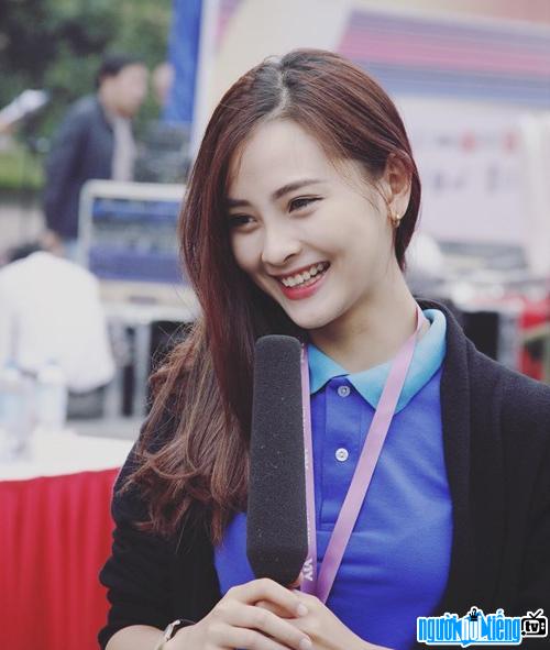 Nguyễn Thị Huyền Trang - MC Mù Tạt của Bữa trưa vui vẻ