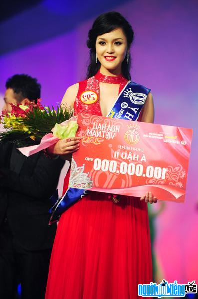  crowned Do Hoang Anh 2nd runner-up Miss Vietnam 2012