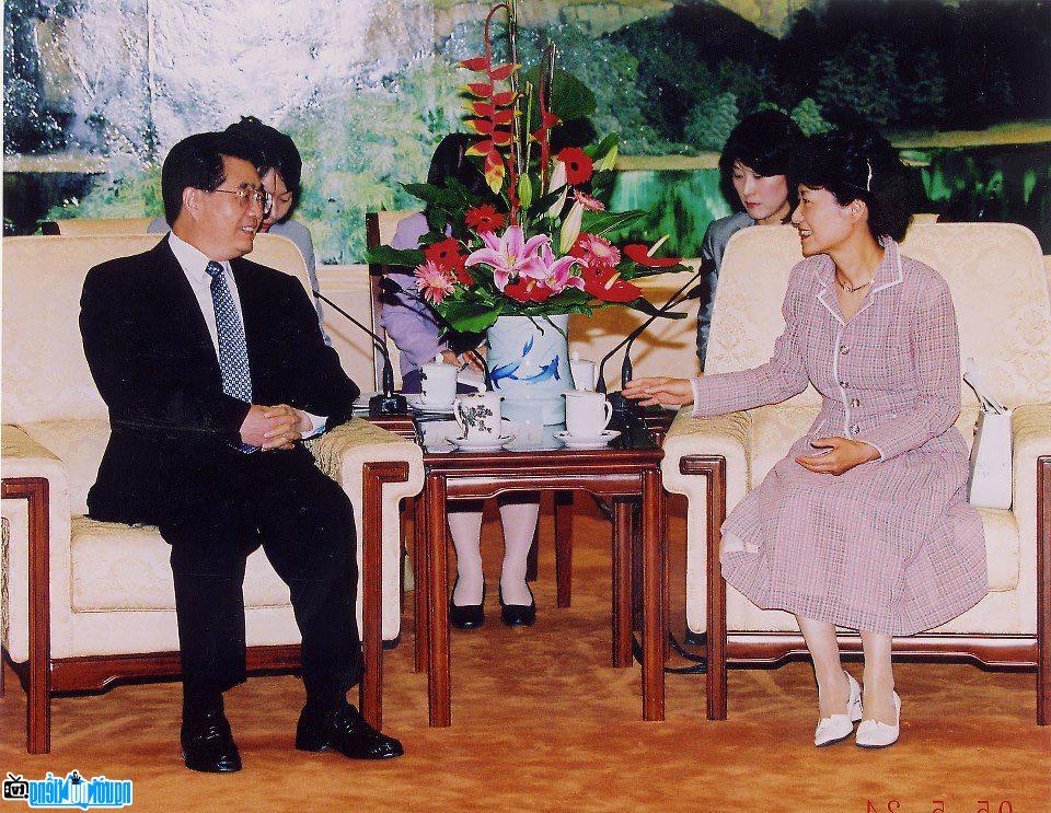 Park Geun-Hye trong lần gặp gỡ với Hồ Cẩm Đào