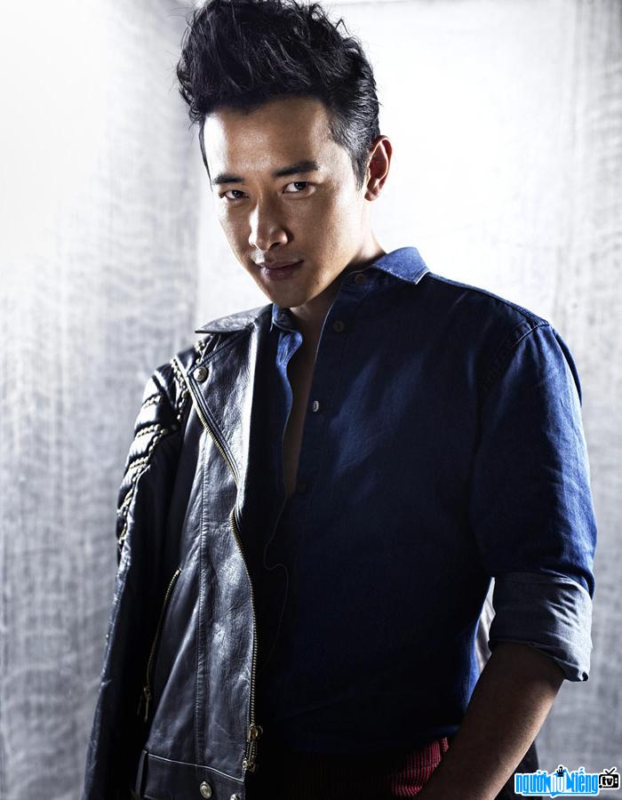 Portrait of actor La Tan