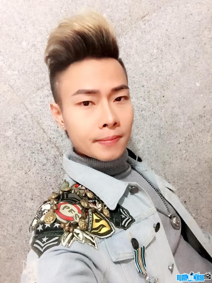  Nam Khang is suspected of plagiarizing the idea of ​​singer Son Tung