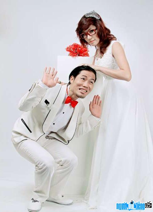 Ảnh cưới của ca sĩ Kim Tiểu Phương và nghệ sĩ hài Vượng Râu